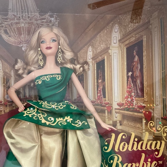 🎄🆕 Barbie Holiday Christmas 2011 Happy Holidays Special Edition American Doll - Picture 7 of 11
